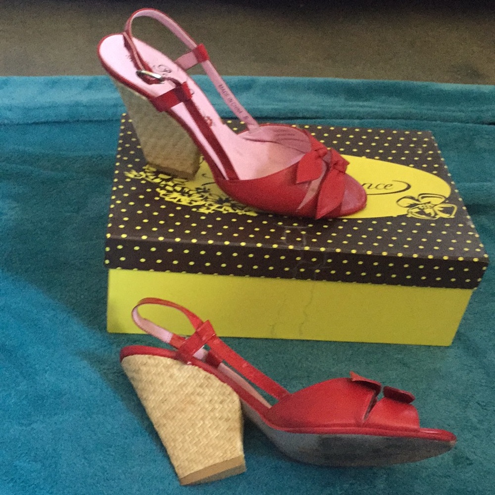 Vintage look red heel sandals